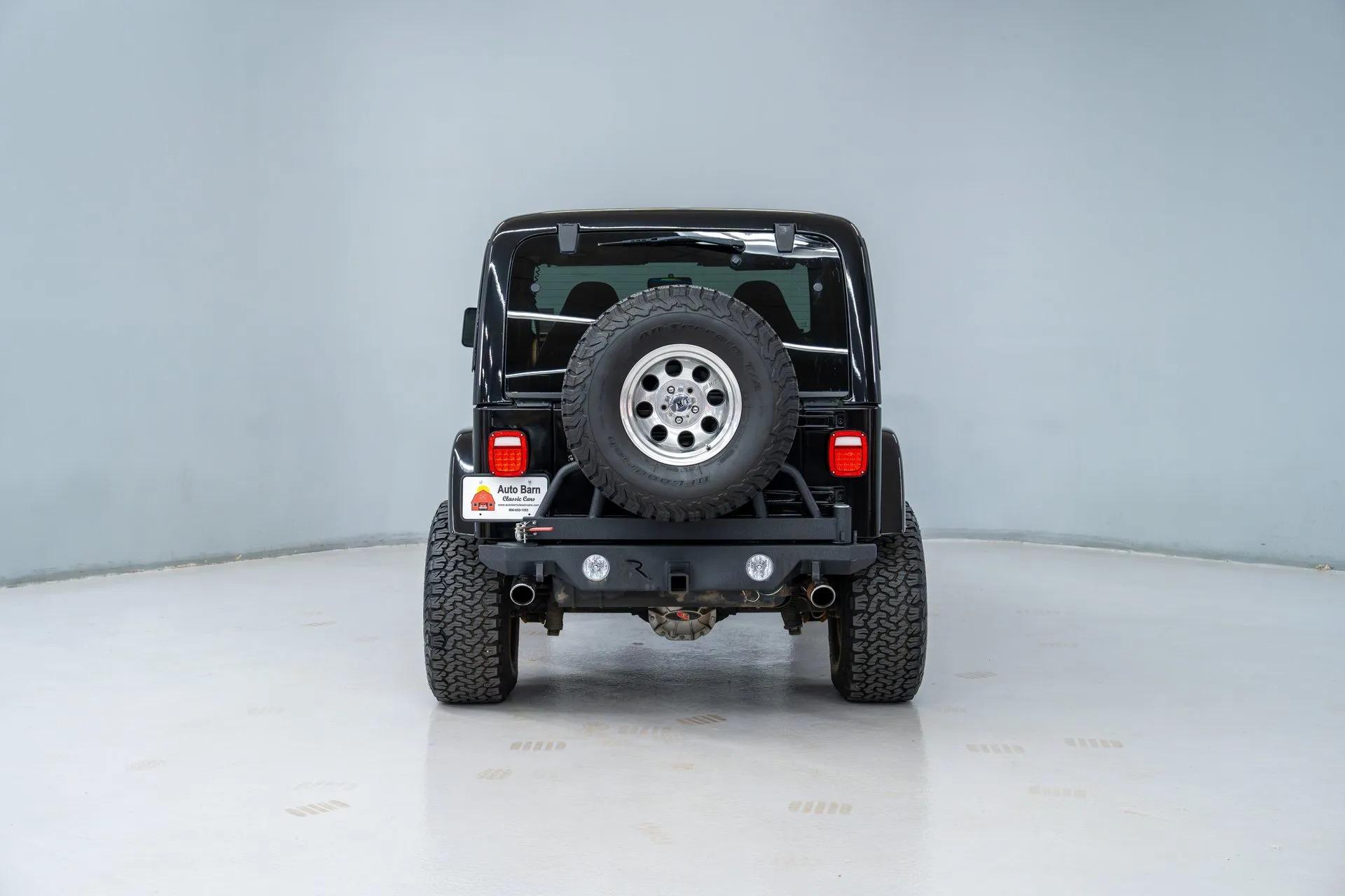 V8-Powered 1998 Jeep Wrangler Sahara - 5