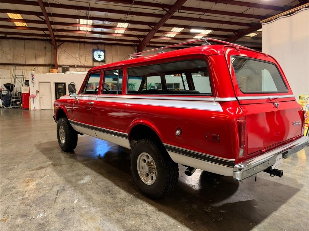 1972 Chevrolet Suburban K20 Custom Deluxe 4x4