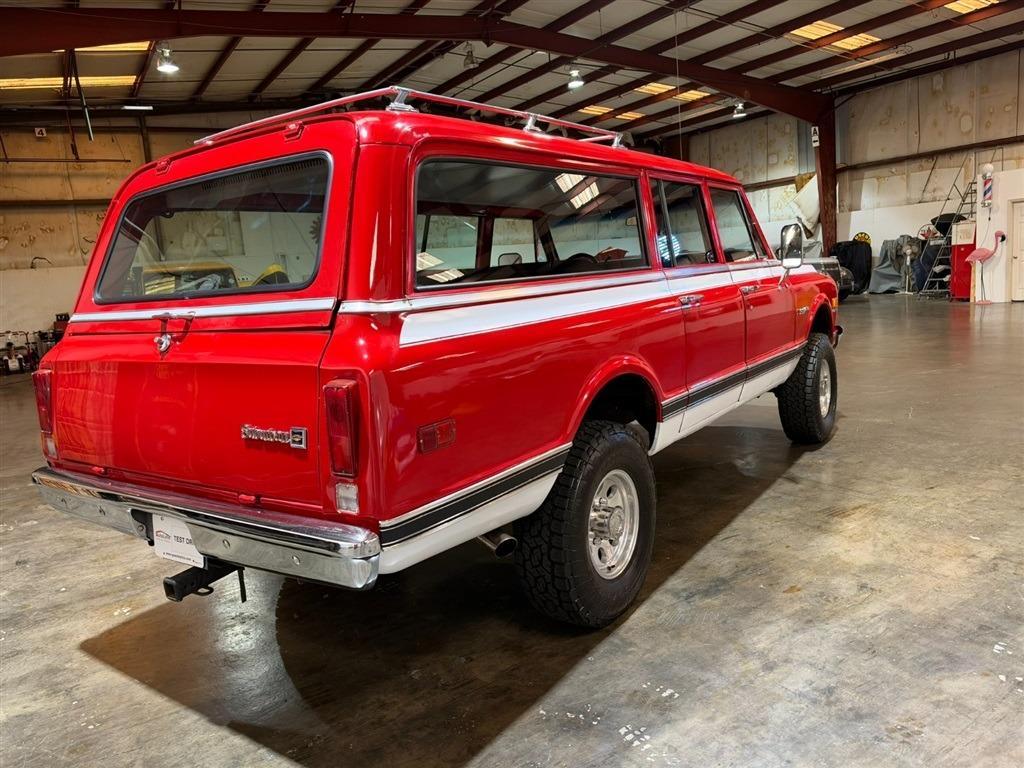 1972 Chevrolet Suburban K20 Custom Deluxe 4x4