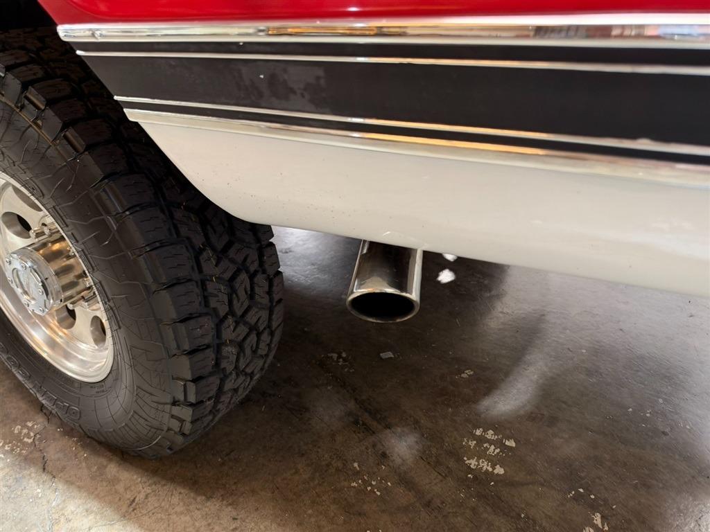 1972 Chevrolet Suburban K20 Custom Deluxe 4x4