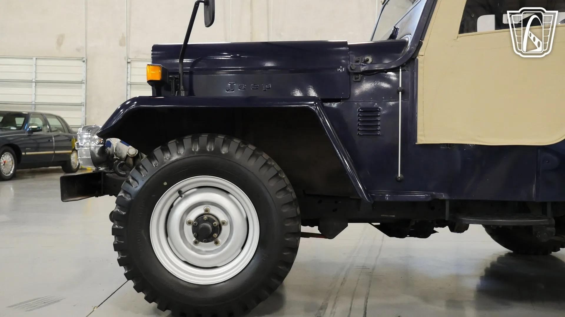 1981 Mitsubishi Jeep J54 KJ5 For Sale