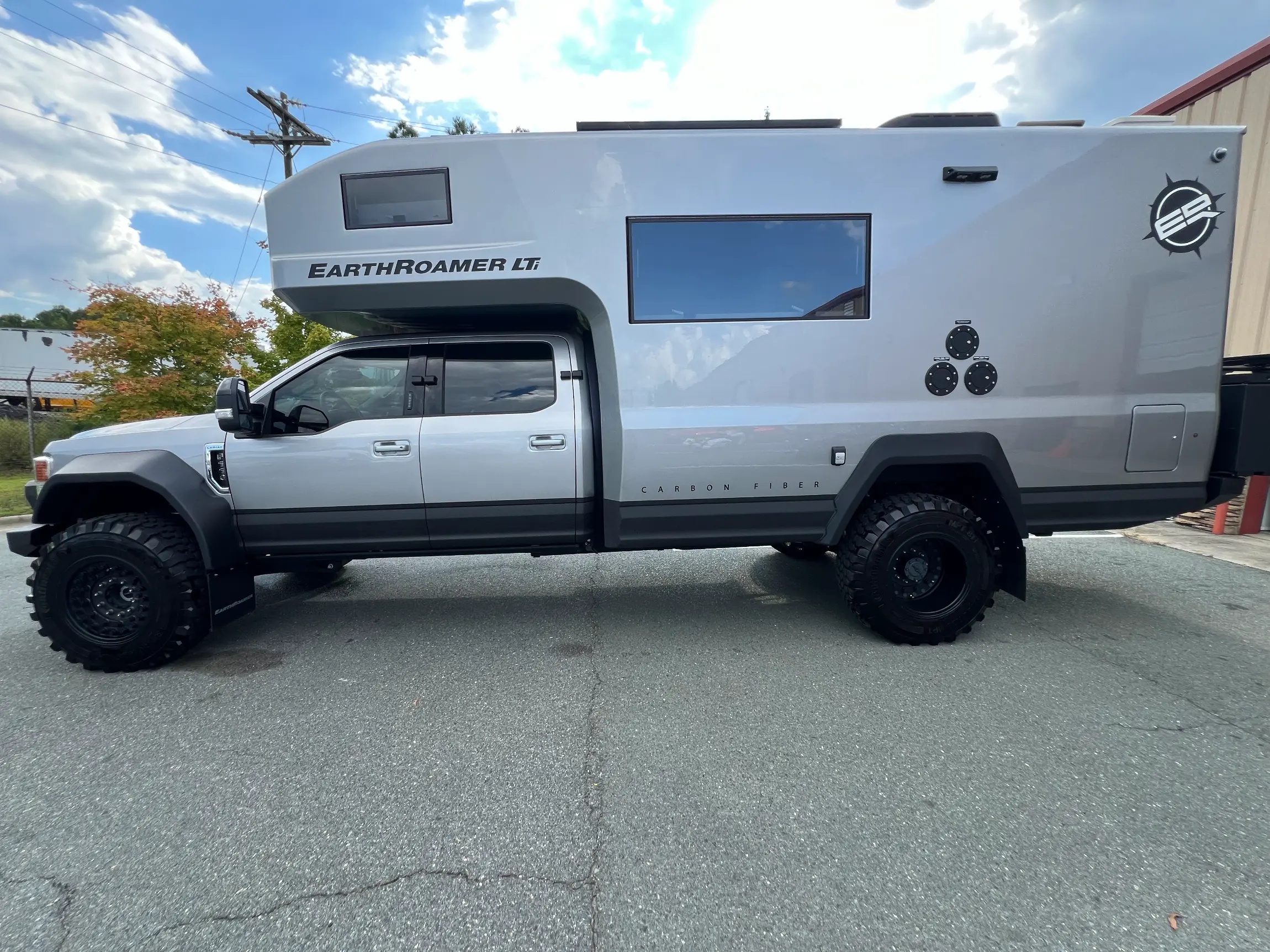  EarthRoamer XV-LTi