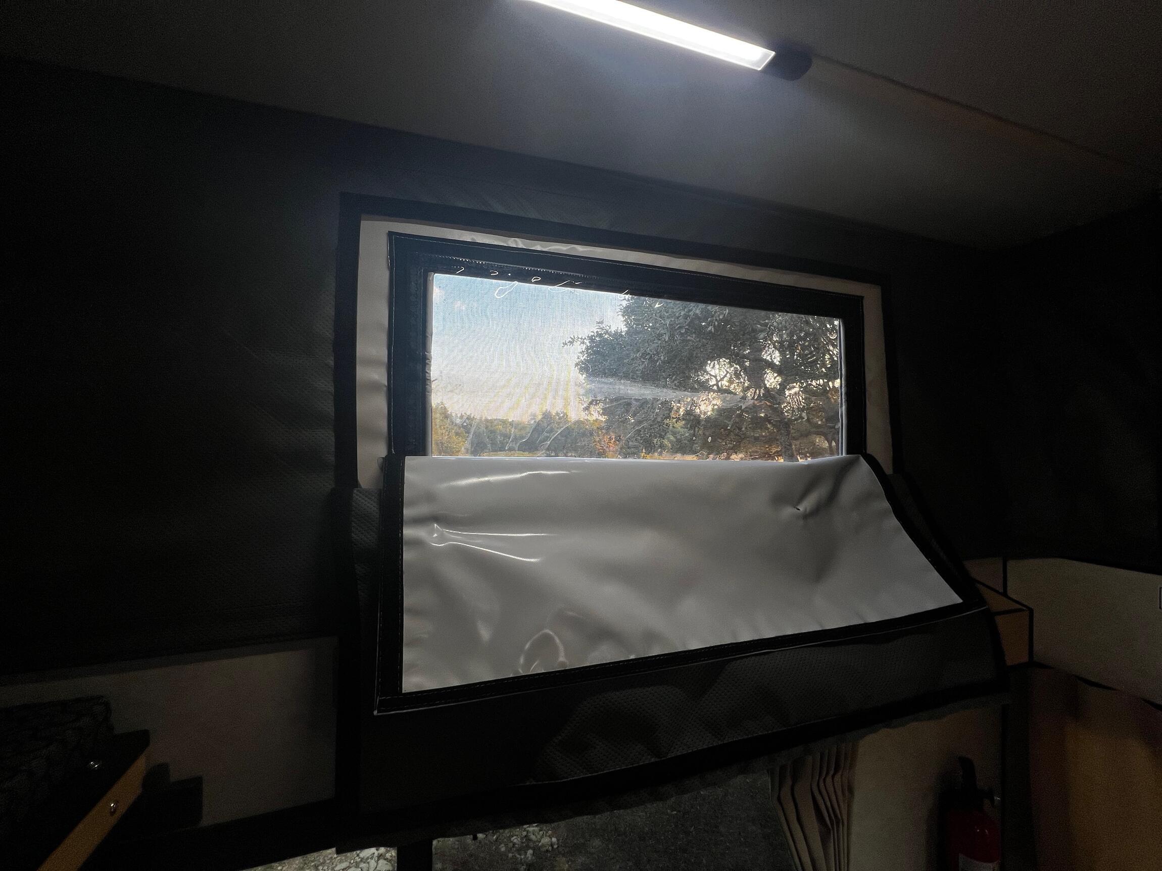 1997 Ford F-350 Power Stroke 4×4 Camper