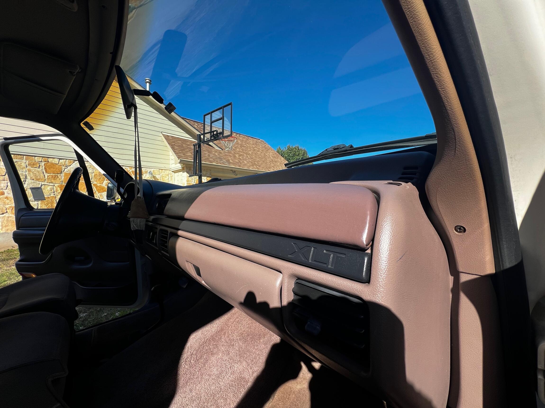 1997 Ford F-350 Power Stroke 4×4 Camper