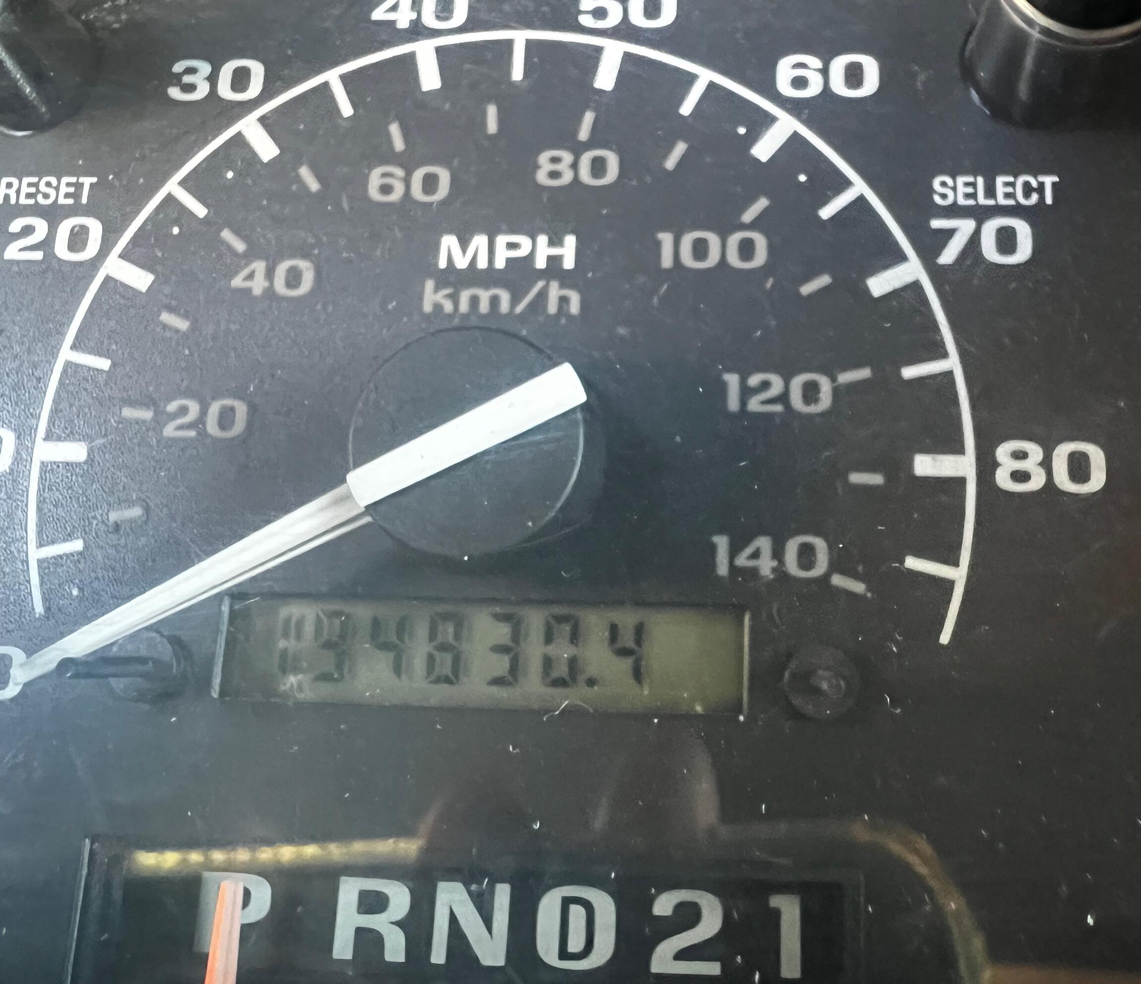 1997 Ford F-350 Power Stroke 4×4 Camper