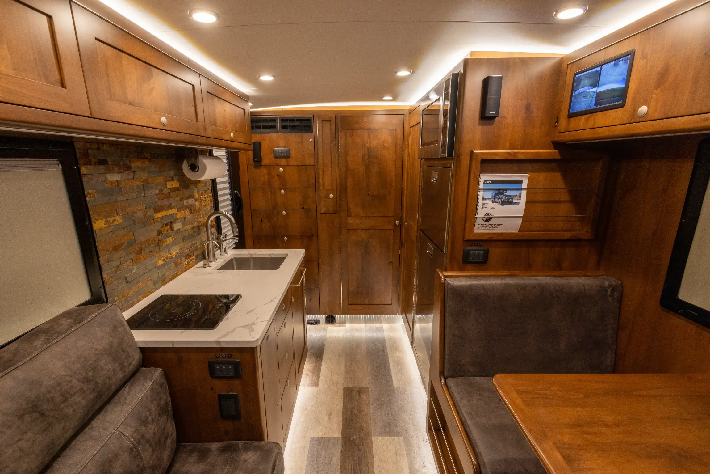 2019 EarthRoamer XV-LTS 234