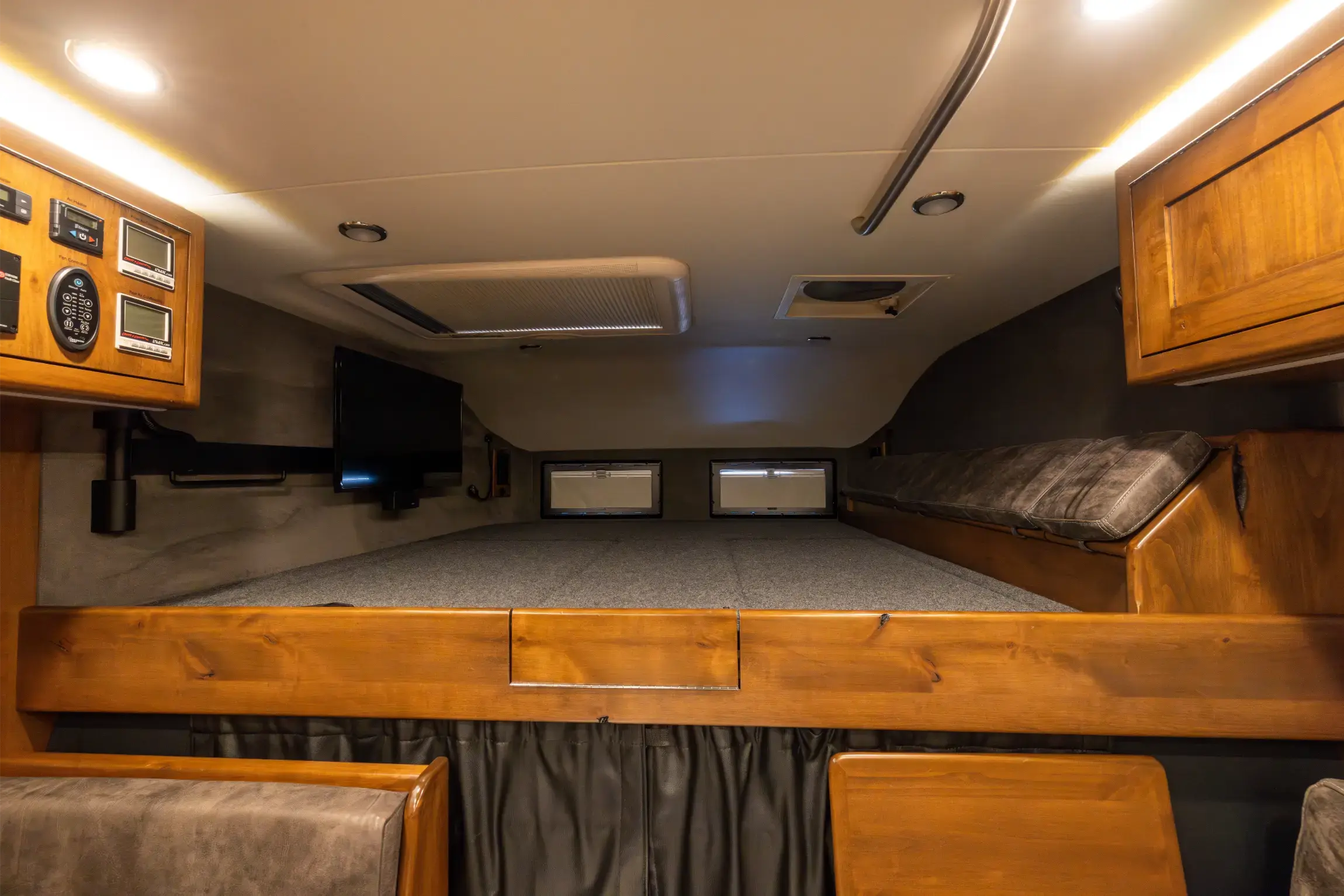 2019 EarthRoamer XV-LTS 234