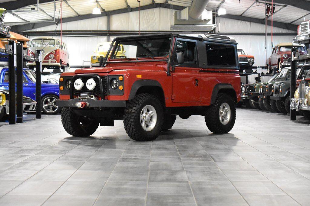  Land Rover Defender