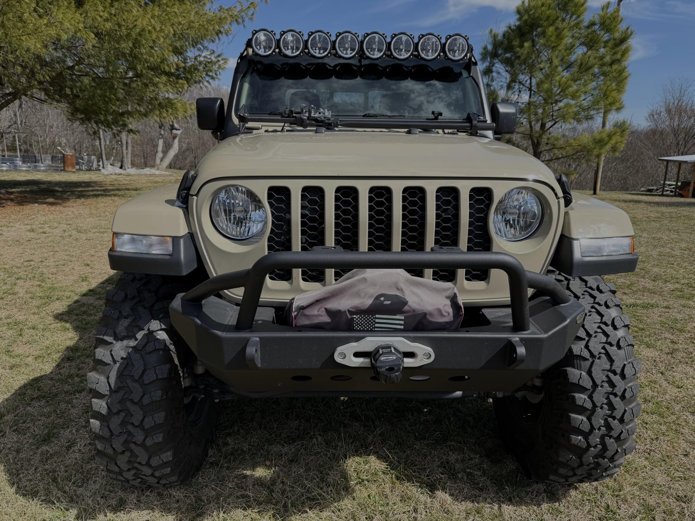 Modified 2020 Jeep Gladiator Sport S 4×4 - 3