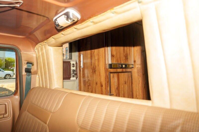 1986 Ford F-350 Pickup Camper