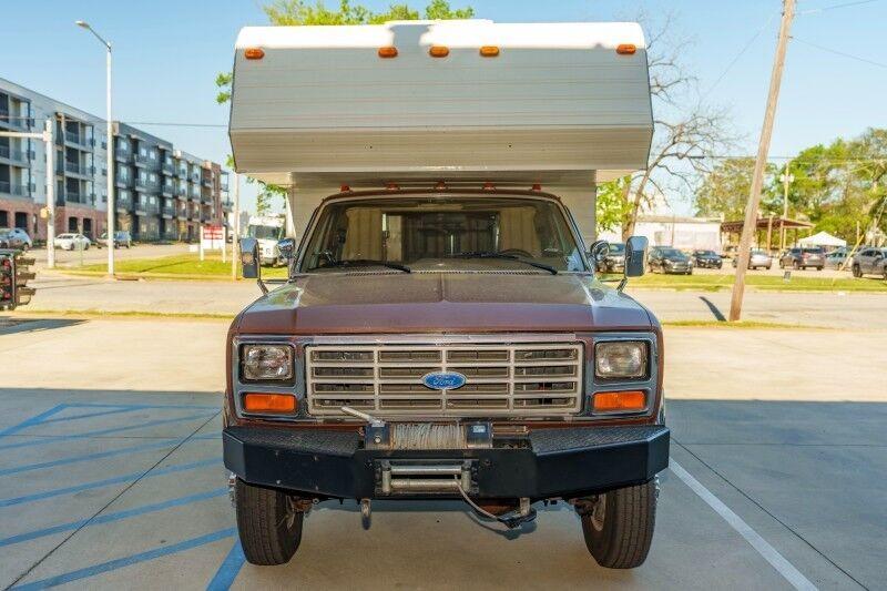 1986 Ford F-350 Pickup Camper - 4