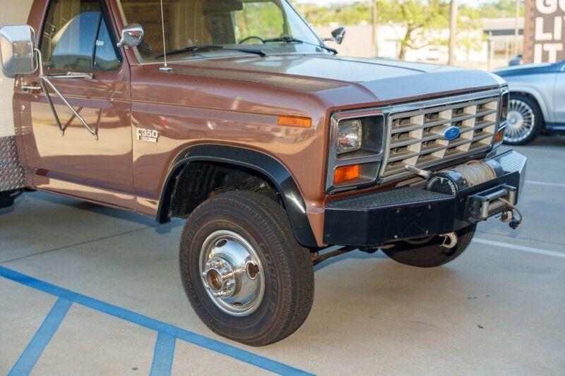 1986 Ford F-350 Pickup Camper