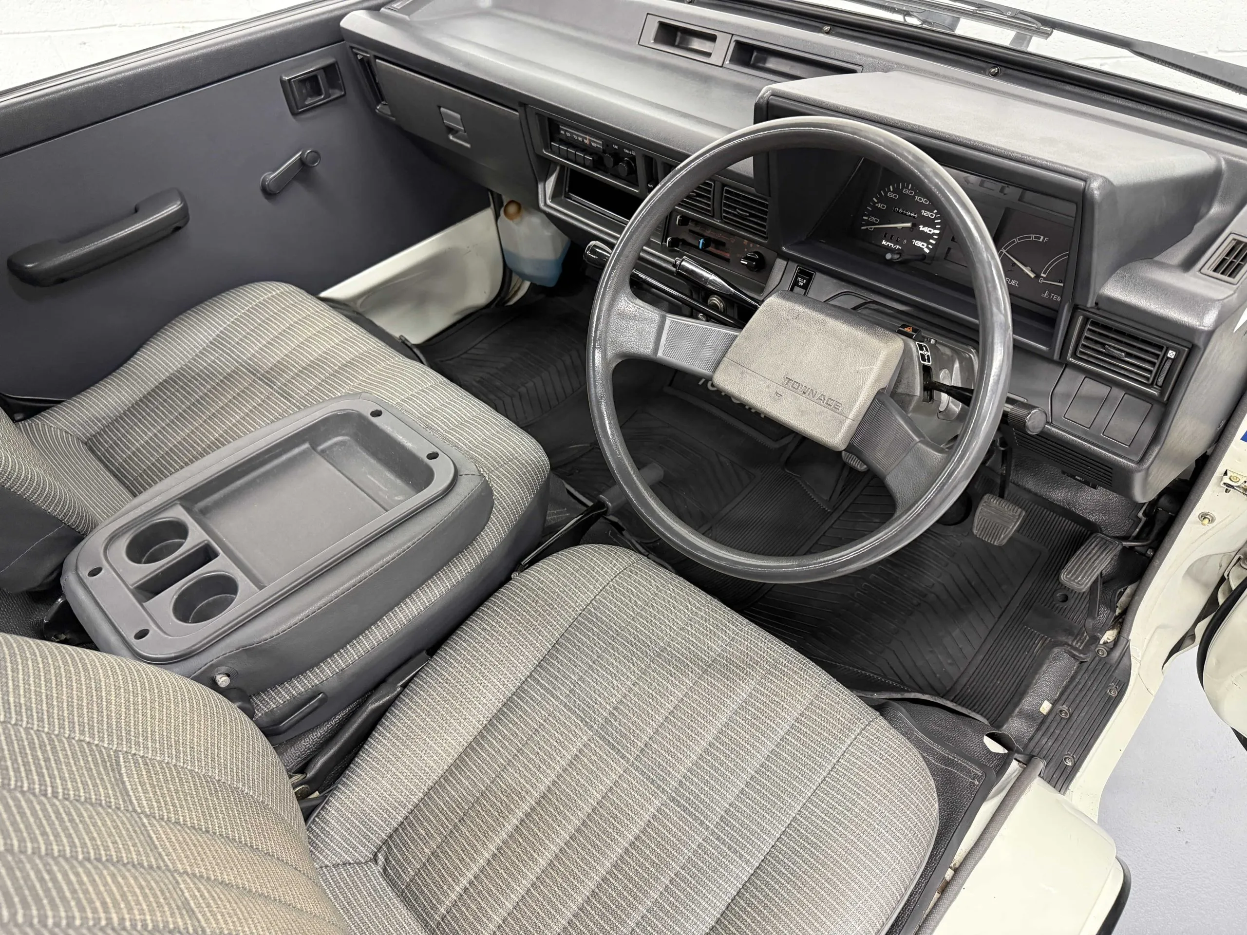 1989 Toyota TownAce Custom - 4