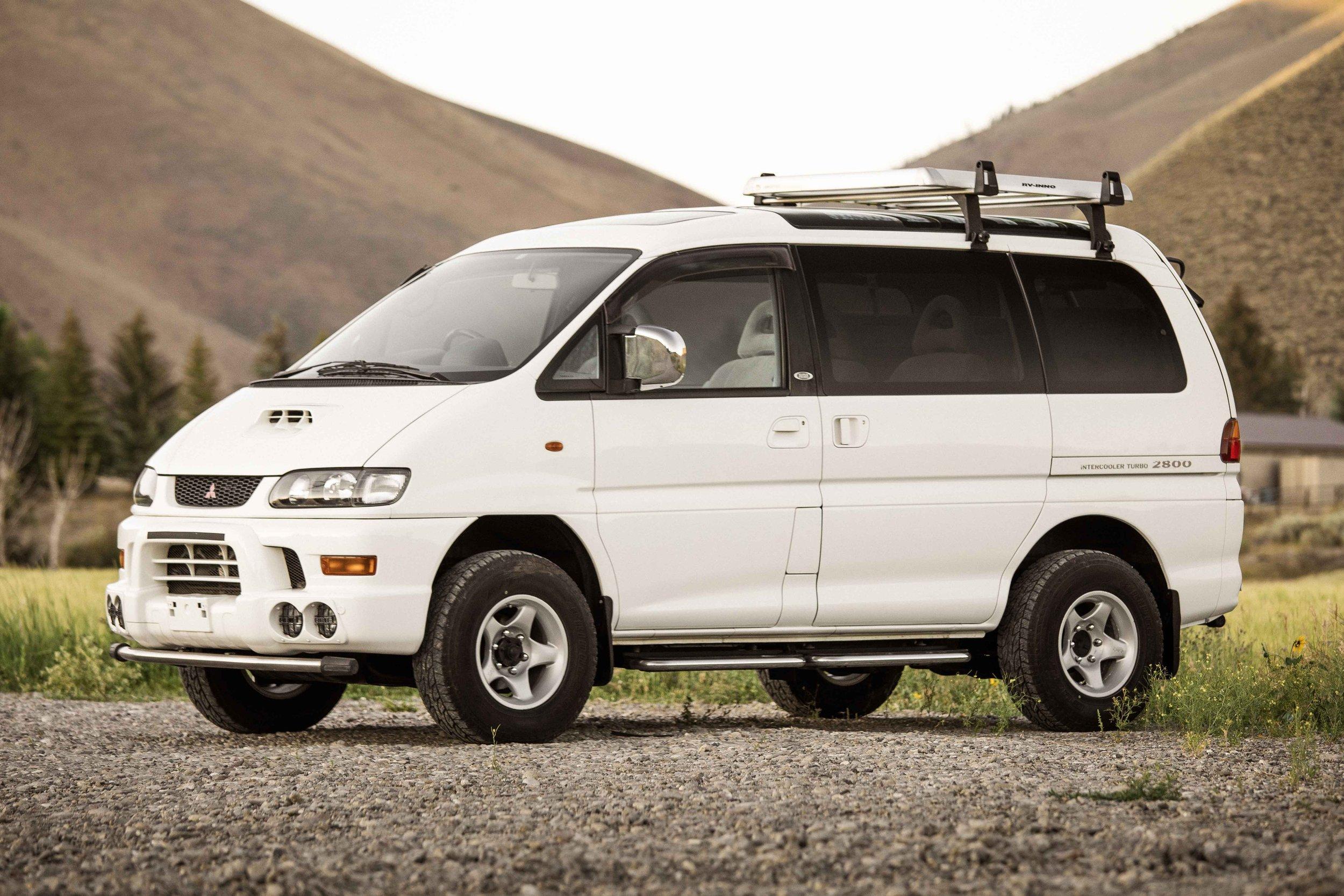  Mitsubishi Delica