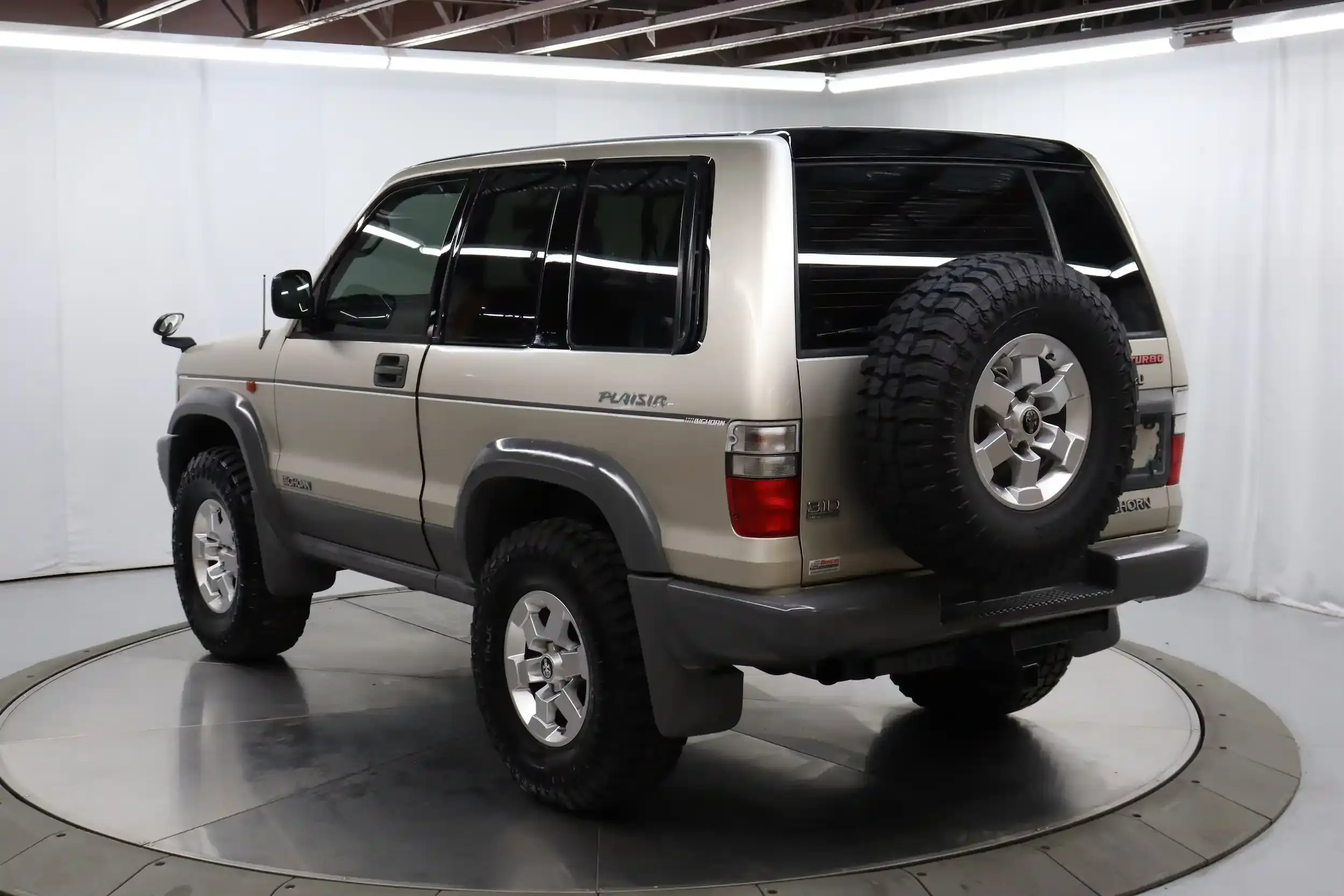 1996 Isuzu Bighorn Plaisir Short