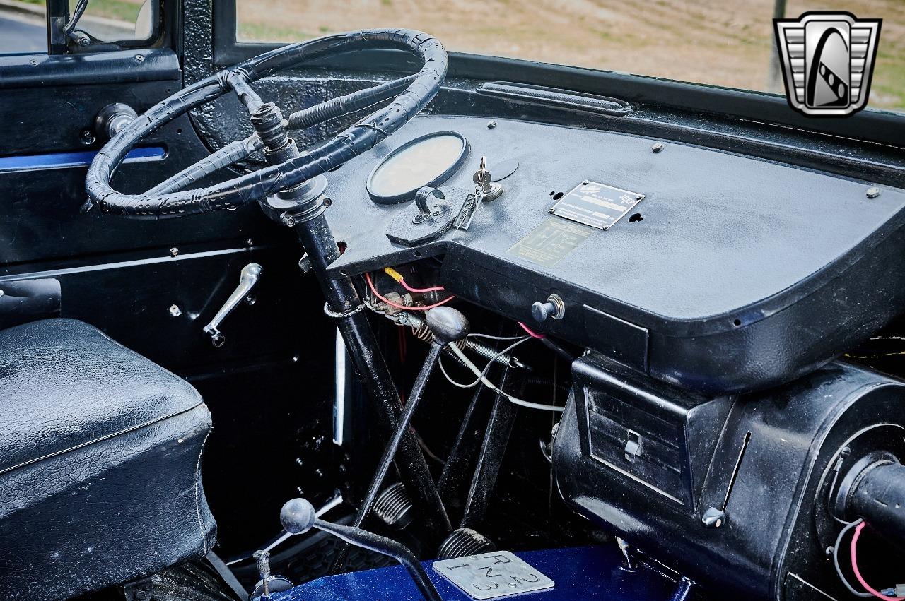 1961 Jeep FC-150 Dump Truck