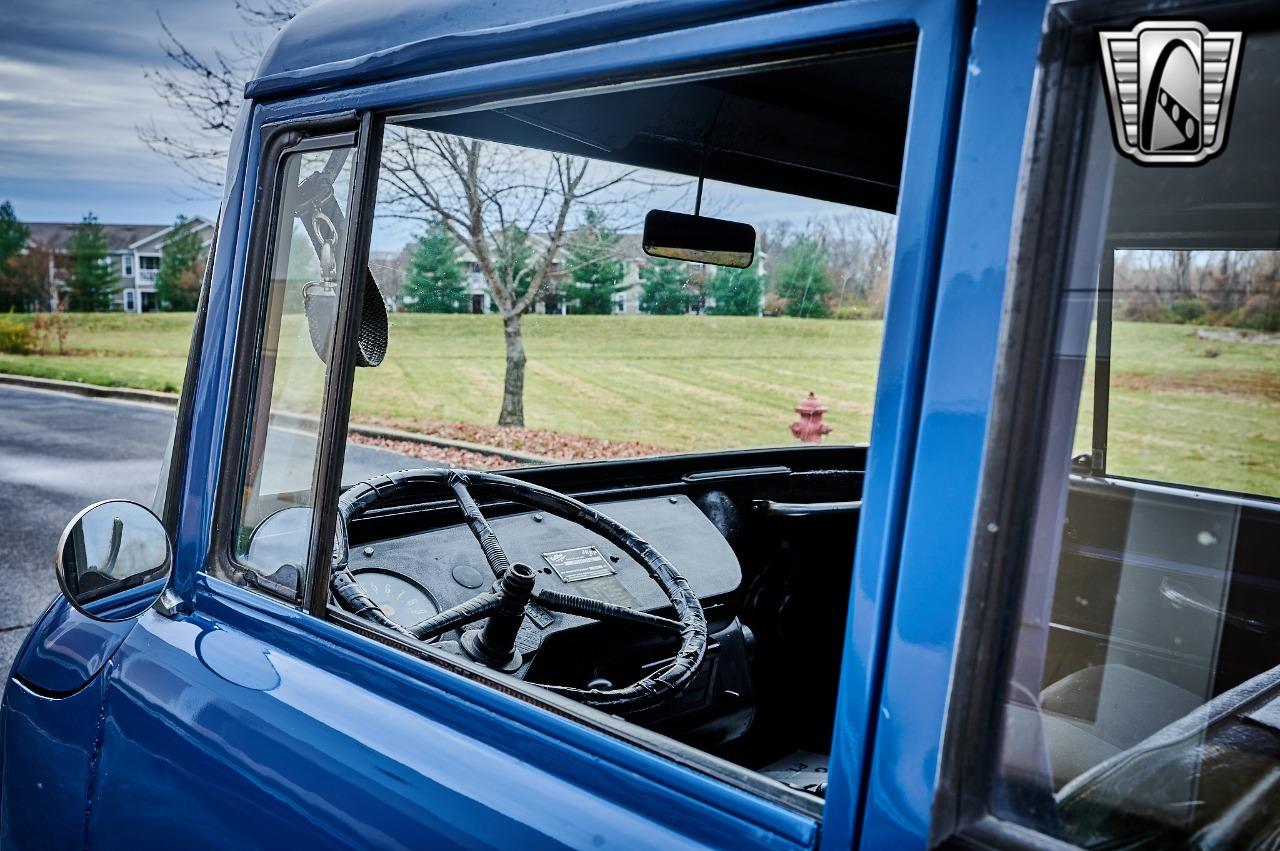1961 Jeep FC-150 Dump Truck