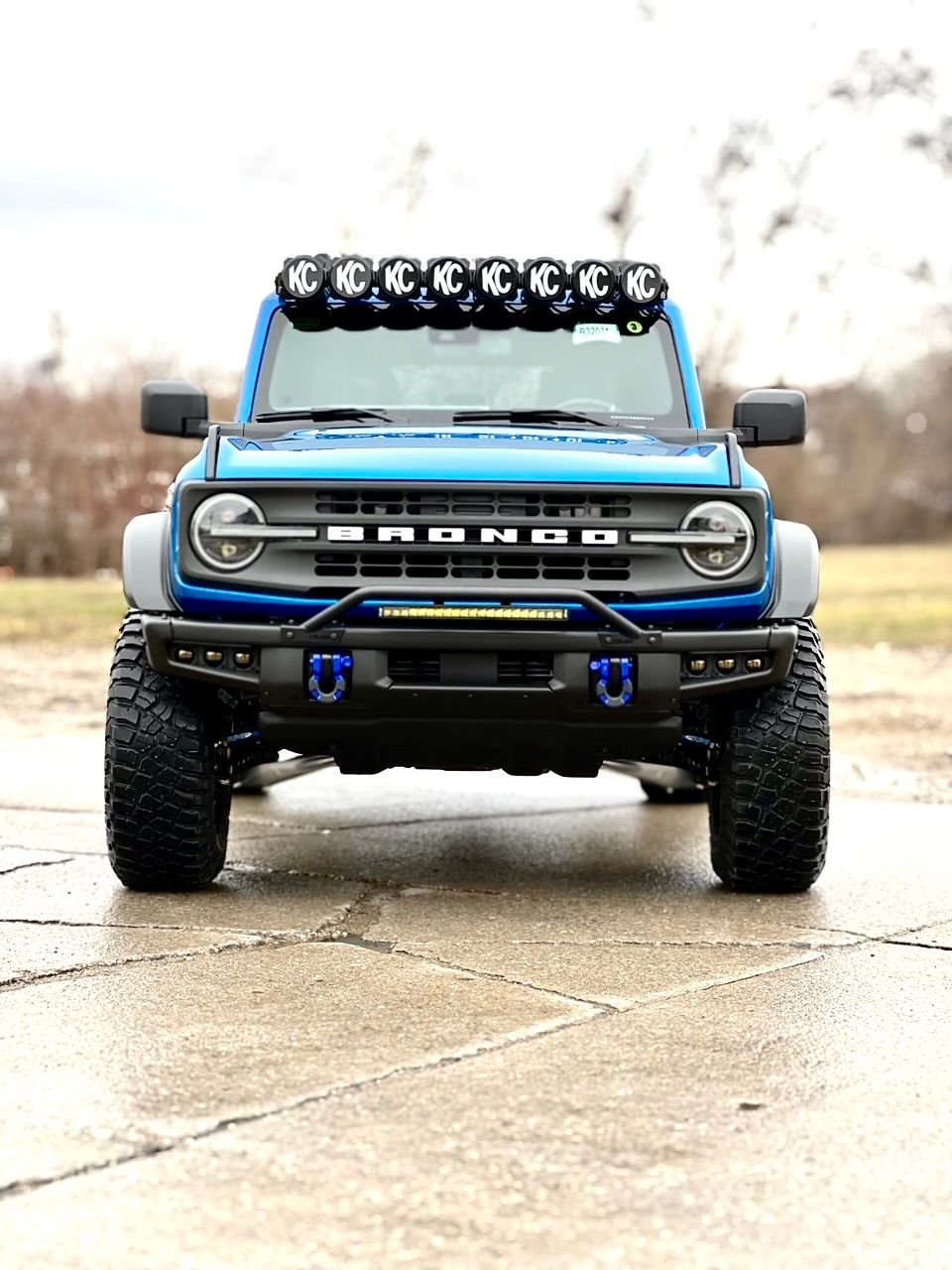 Modified 2023 Ford Bronco Black Diamond - 4