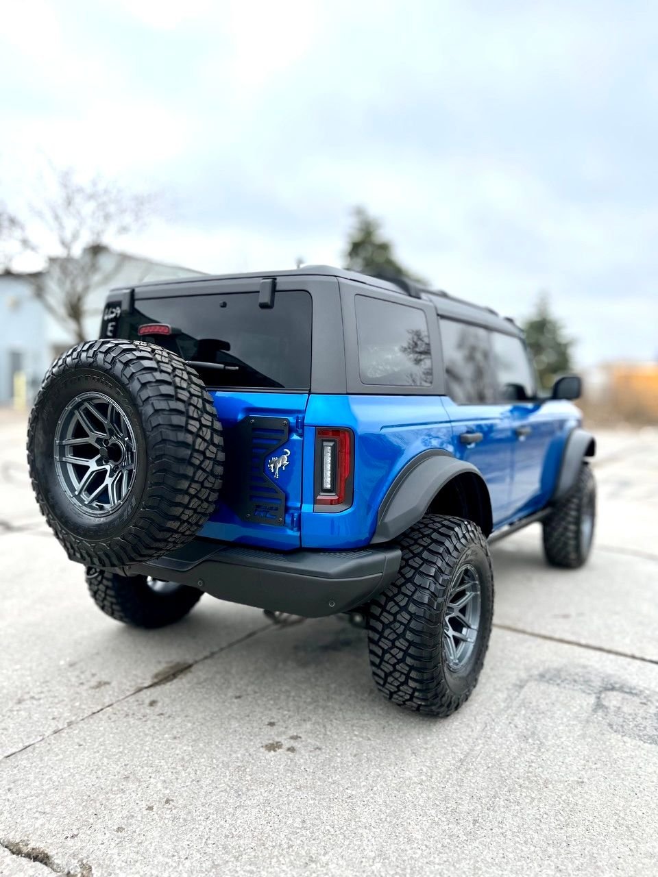 Modified 2023 Ford Bronco Black Diamond - 3