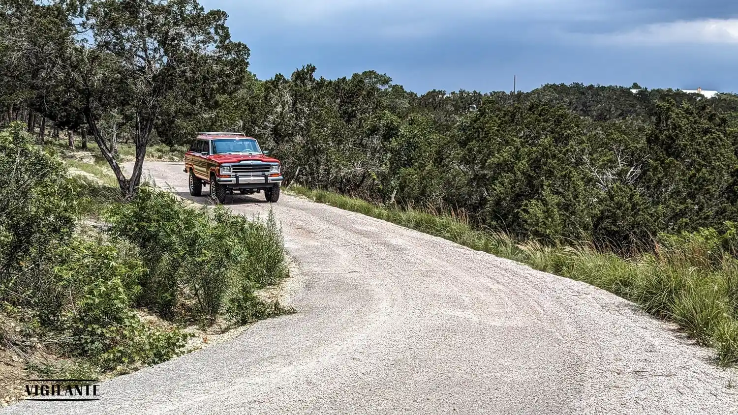 6.2L HEMI V8-Powered Jeep Grand Wagoneer 1988 - 5