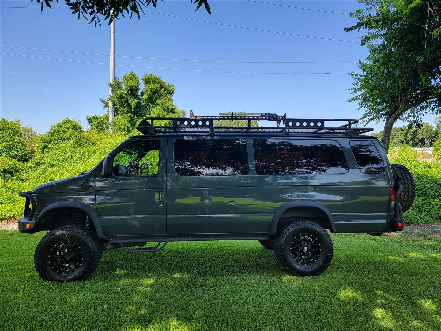 2002 Ford E-350 Super Duty - 5