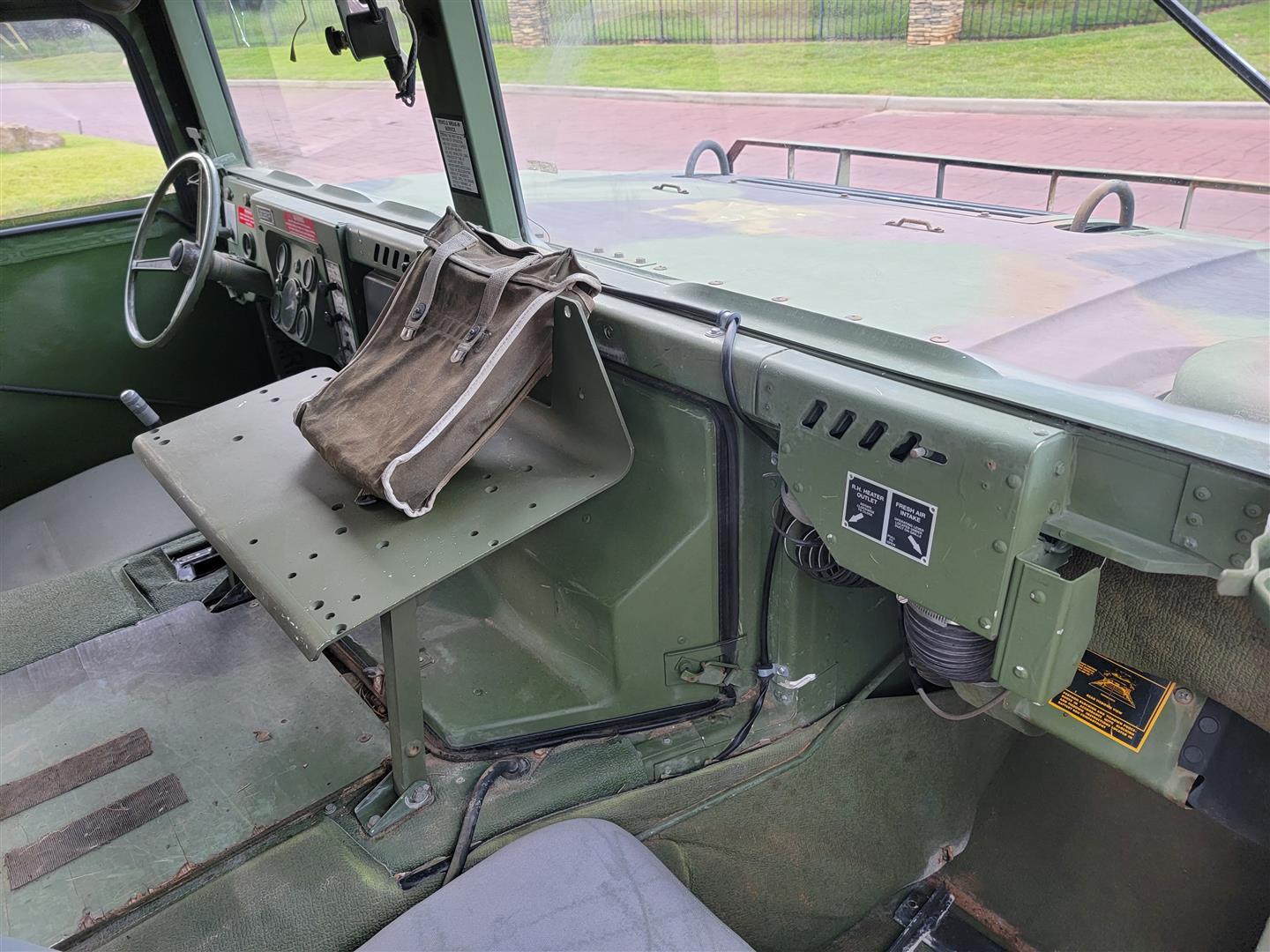 1994 AM General Humvee (M998)